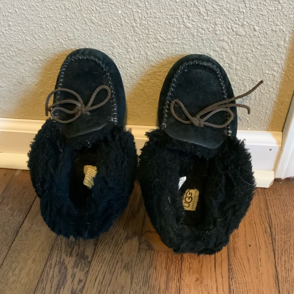 Ugg shearling slippers well loved size 5